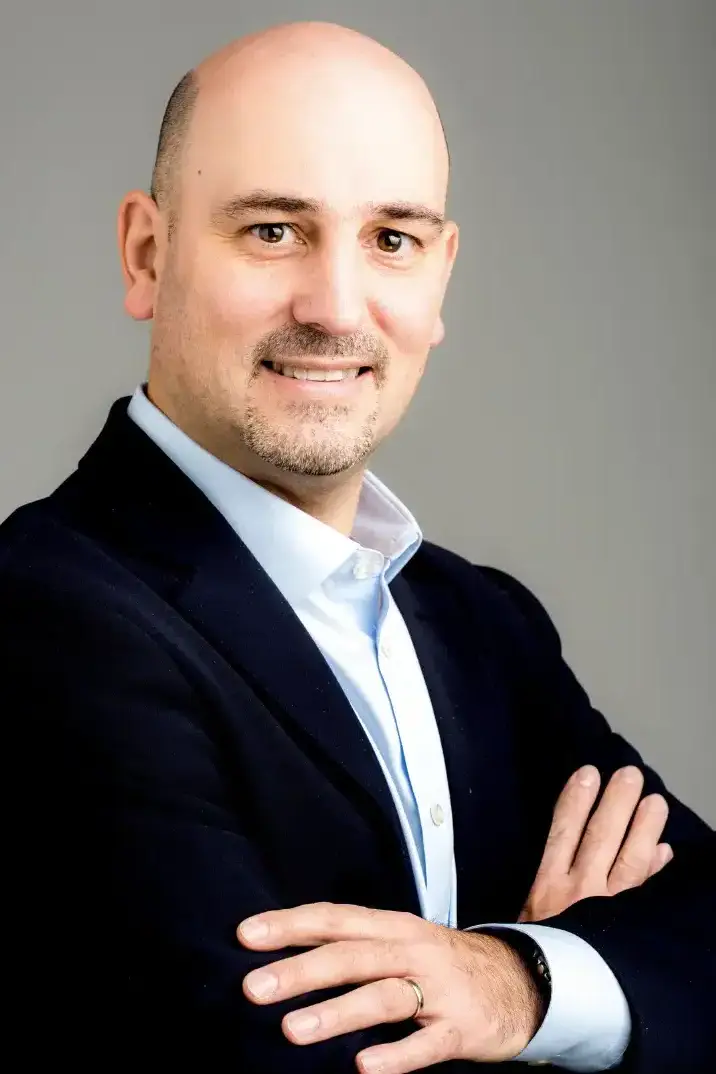 Portrait of Patrick de Carvalho, Je Ne Perds Jamais Editions